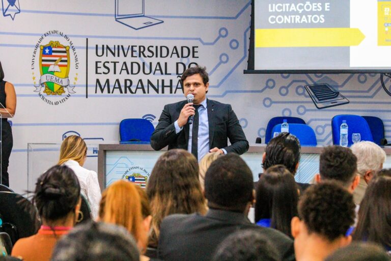 Uema inicia curso sobre a Nova Lei de Licitações para capacitação de servidores públicos