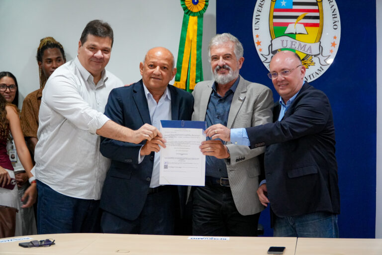 Reitor Walter Canales empossa novos gestores da Universidade Estadual do Maranhão