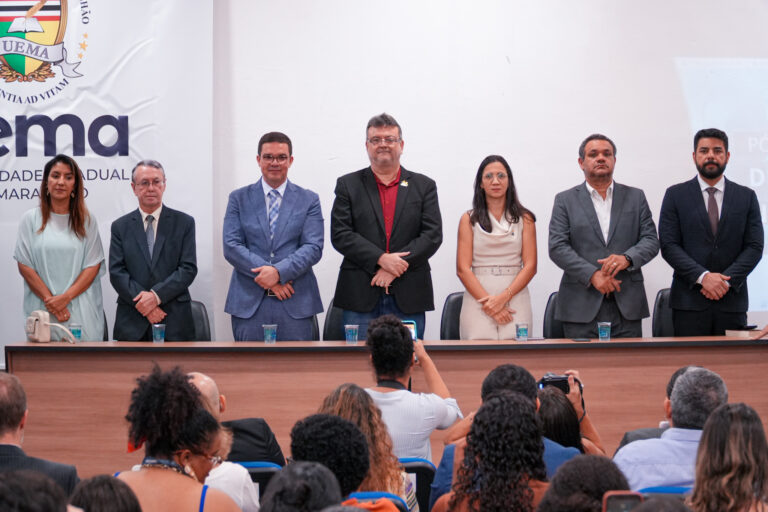 Uema dá início à pós-graduação em Direitos Humanos com aula magna no Centro Caixeiral