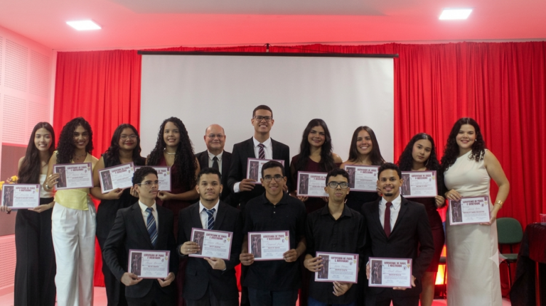 Campus Timon realiza simpósio inaugural e empossa primeira diretoria do Centro Acadêmico de Direito Judith Pacheco