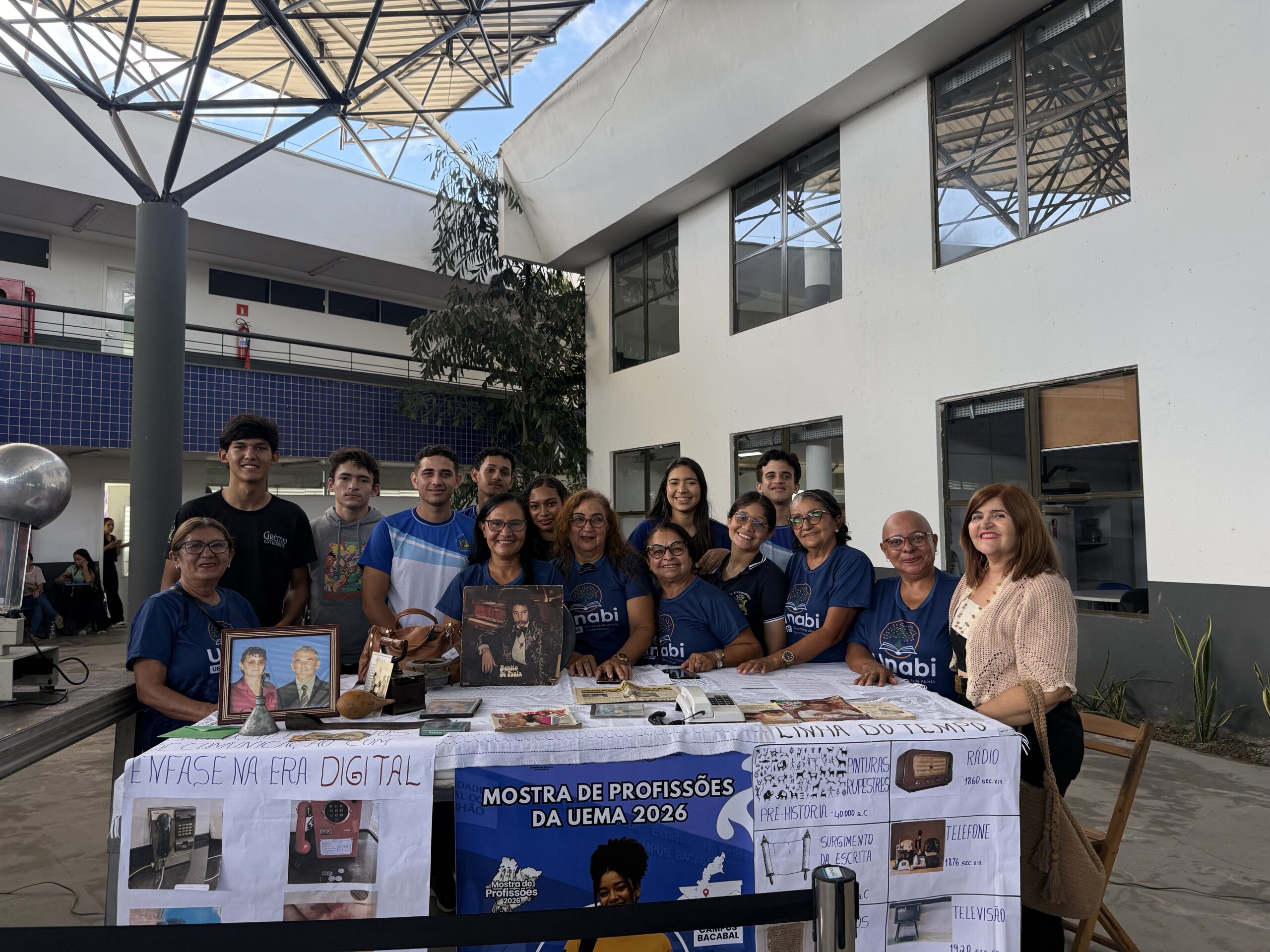 Unabi leva exposição sobre a evolução da tecnologia à Mostra de Profissões do Campus Bacabal