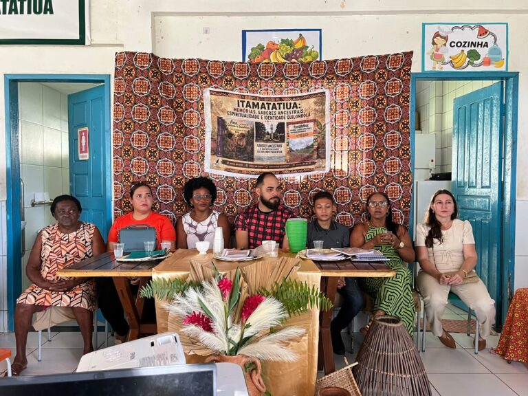 Acadêmicos da Licenciatura em Educação Quilombola lançam materiais didáticos sobre a história e a identidade do Quilombo de Itamatatiua