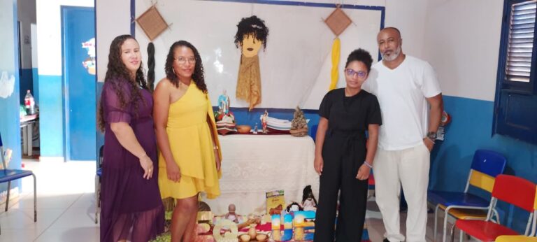 Acadêmicos da Licenciatura em Educação Quilombola apresentam material didático sobre memória e resistência no Quilombo Prainha