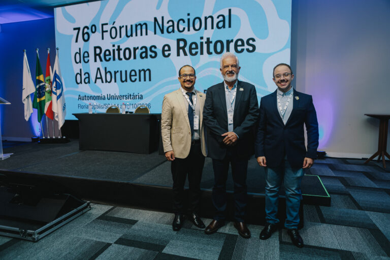 Uema participa do 76º Fórum da Abruem em Florianópolis