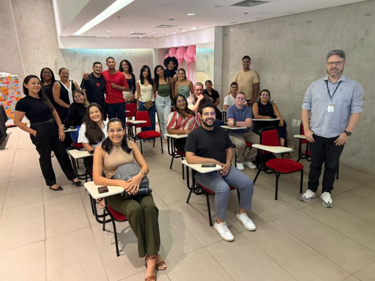 Acadêmicos de Administração do Campus Timon participam de palestra sobre planejamento estratégico e gestão empresarial